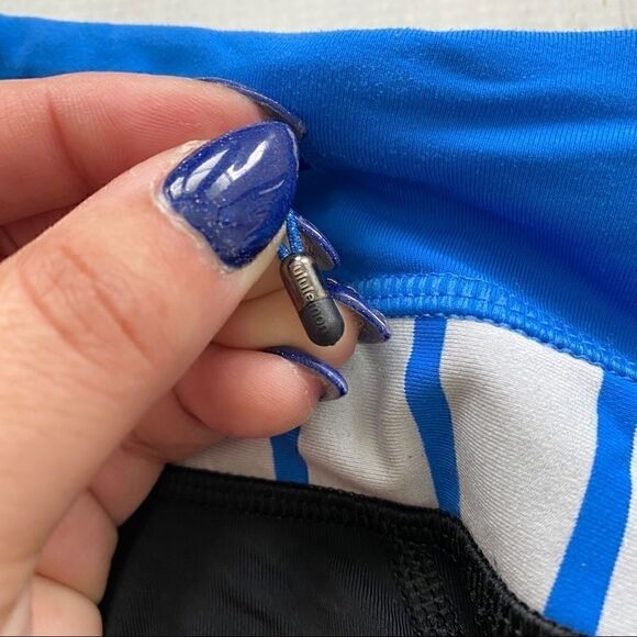 Lululemon Run: Inspire crop 2: deauville stripe Sz 2 - Picture 9 of 10